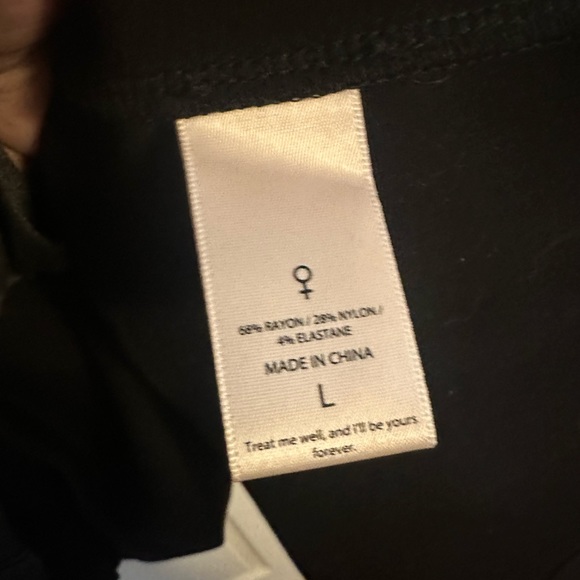 Selkie Boleyn Caviar Top - Picture 5 of 5